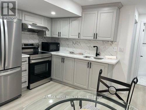 Bsmt - 38 Fern Valley Crescent, Brampton, ON - Indoor Photo Showing Kitchen