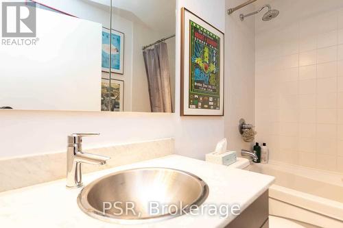 2201 - 33 Lombard Street, Toronto, ON - Indoor Photo Showing Bathroom