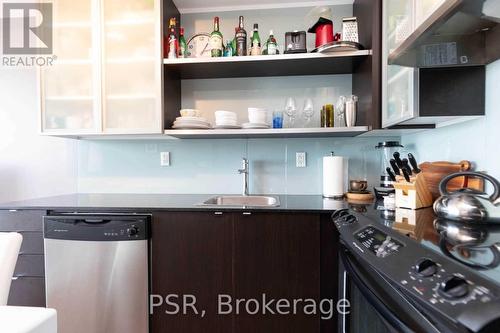 2201 - 33 Lombard Street, Toronto, ON - Indoor Photo Showing Kitchen