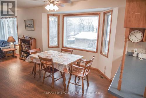 218 Greenway Drive, Whitewater Region, ON - Indoor Photo Showing Dining Room