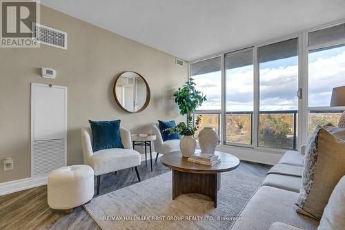 611 - 2 Westney Road N, Ajax, ON - Indoor Photo Showing Living Room