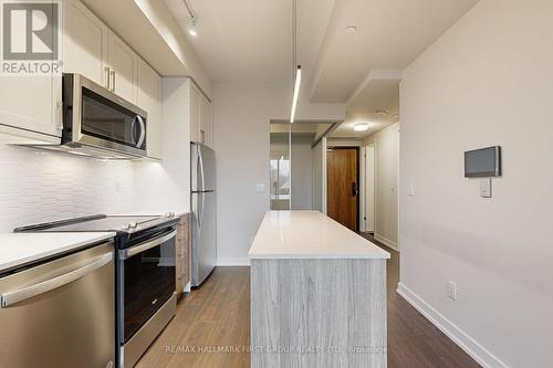 327 - 201 Brock Street S, Whitby, ON - Indoor Photo Showing Kitchen With Stainless Steel Kitchen With Upgraded Kitchen