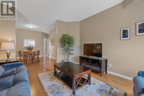 6 - 2090 Valin Street, Ottawa, ON - Indoor Photo Showing Living Room