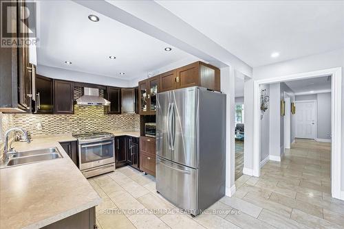 2840 Tradewind Drive, Mississauga, ON - Indoor Photo Showing Kitchen With Double Sink