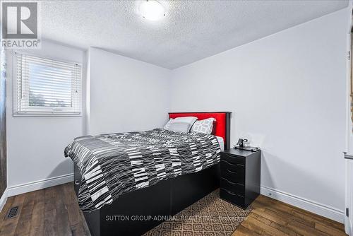 2840 Tradewind Drive, Mississauga, ON - Indoor Photo Showing Bedroom