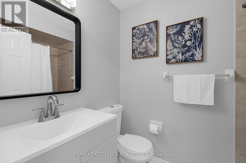 160 Marycroft Court, Brampton, ON - Indoor Photo Showing Bathroom