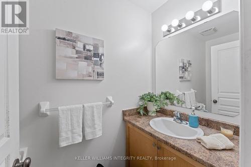 435 Celtic Ridge Crescent, Ottawa, ON - Indoor Photo Showing Bathroom