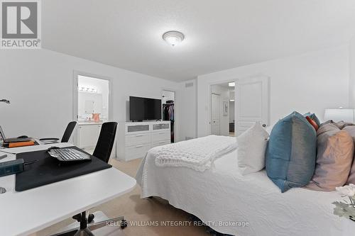 435 Celtic Ridge Crescent, Ottawa, ON - Indoor Photo Showing Other Room