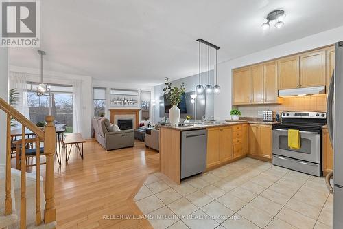 435 Celtic Ridge Crescent, Ottawa, ON - Indoor Photo Showing Kitchen