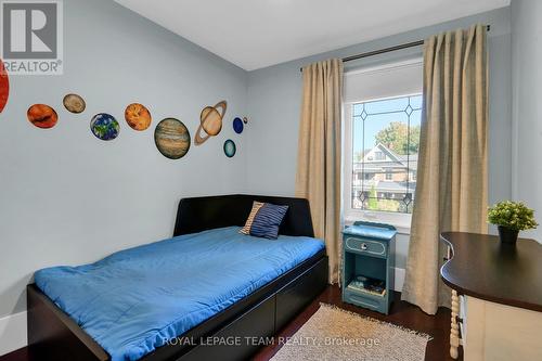 194 Holland Avenue, Ottawa, ON - Indoor Photo Showing Bedroom