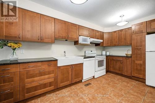 49 Foxfield Drive, Ottawa, ON - Indoor Photo Showing Kitchen