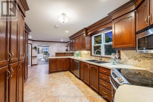 523 Lake Drive E, Georgina, ON - Indoor Photo Showing Kitchen With Double Sink