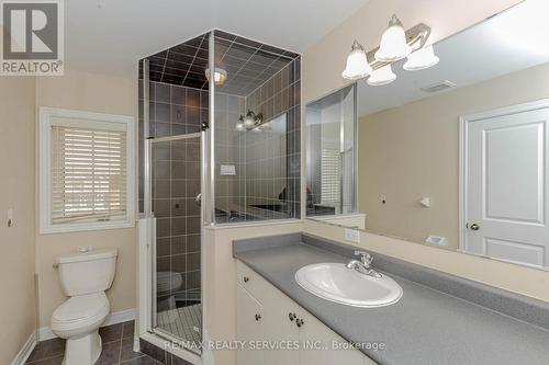 27 Biddens Square, Brampton, ON - Indoor Photo Showing Bathroom