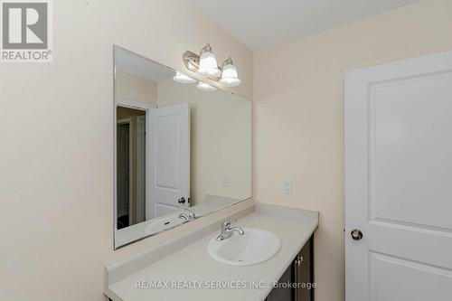 27 Biddens Square, Brampton, ON - Indoor Photo Showing Bathroom