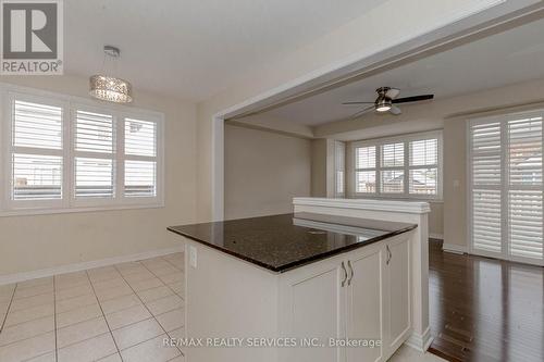 27 Biddens Square, Brampton, ON - Indoor Photo Showing Kitchen