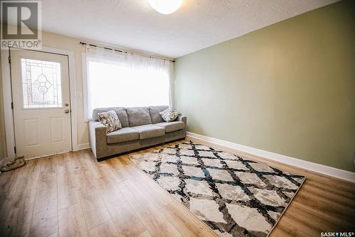 528 L Avenue N, Saskatoon, SK - Indoor