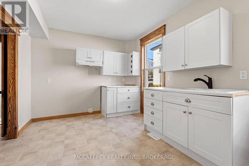 19 Kingston Street, Rideau Lakes, ON - Indoor Photo Showing Kitchen