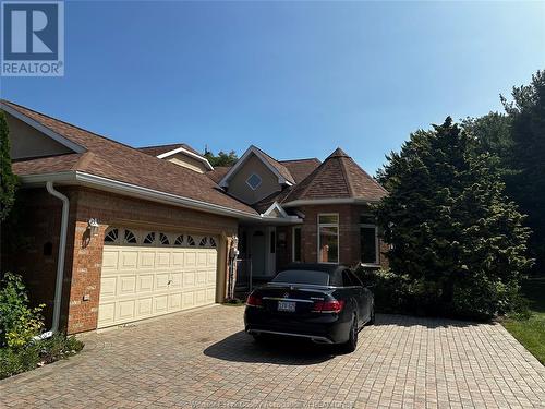 4612 Ascot Court, Windsor, ON - Outdoor