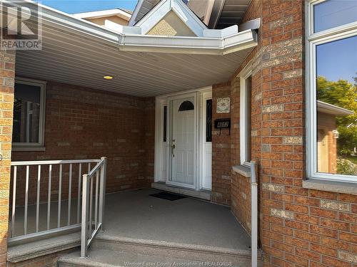 4612 Ascot Court, Windsor, ON - Outdoor With Exterior