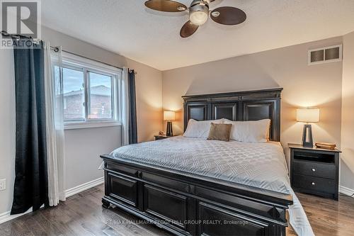 25 Thicketwood Avenue, Barrie, ON - Indoor Photo Showing Bedroom