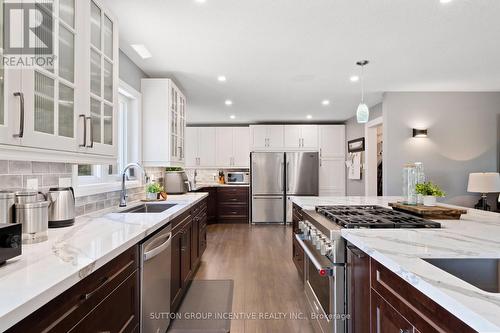 1277 Sunnidale Road, Springwater, ON - Indoor Photo Showing Kitchen With Upgraded Kitchen