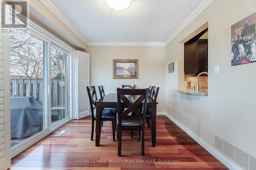 22 - 3125 Fifth Line W, Mississauga, ON - Indoor Photo Showing Dining Room