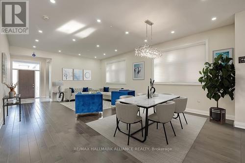 3186 Hines Drive, Oakville, ON - Indoor Photo Showing Dining Room