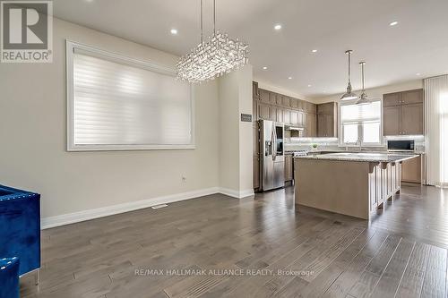 3186 Hines Drive, Oakville, ON - Indoor Photo Showing Kitchen