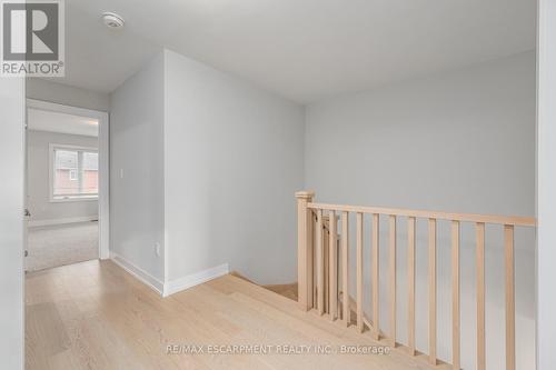 5 - 2184 Postmaster Drive, Oakville, ON - Indoor Photo Showing Other Room