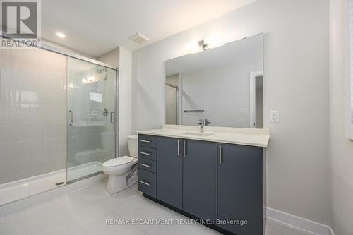 5 - 2184 Postmaster Drive, Oakville, ON - Indoor Photo Showing Bathroom