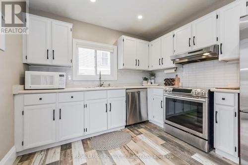 520 Pineview Gardens, Shelburne, ON - Indoor Photo Showing Kitchen With Stainless Steel Kitchen