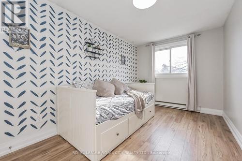 520 Pineview Gardens, Shelburne, ON - Indoor Photo Showing Bedroom