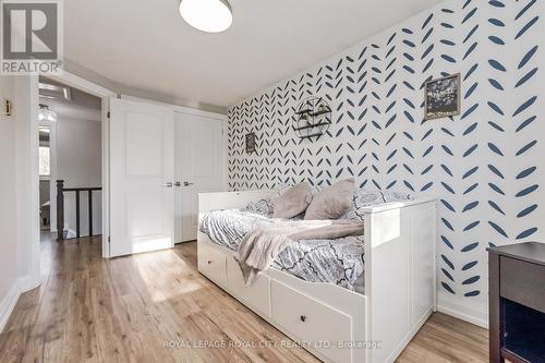 520 Pineview Gardens, Shelburne, ON - Indoor Photo Showing Bedroom