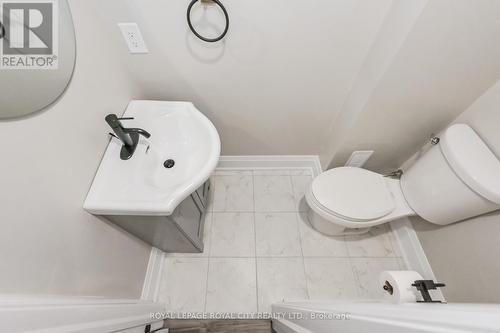 520 Pineview Gardens, Shelburne, ON - Indoor Photo Showing Bathroom