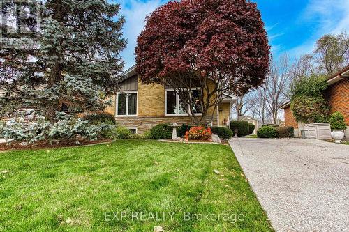 28 Ramsey Crescent, Hamilton, ON - Outdoor