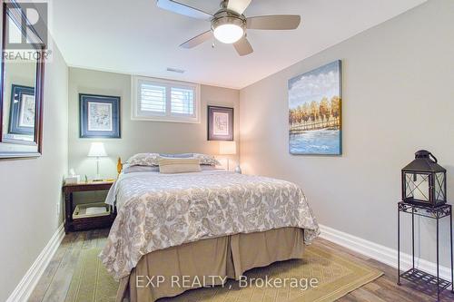 28 Ramsey Crescent, Hamilton, ON - Indoor Photo Showing Bedroom