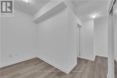 406 - 460 Dundas Street E, Hamilton, ON - Indoor Photo Showing Other Room