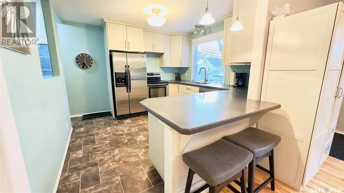 1310 6Th Avenue N, Saskatoon, SK - Indoor Photo Showing Kitchen