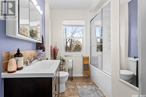 84 Caribou Street E, Moose Jaw, SK - Indoor Photo Showing Bathroom