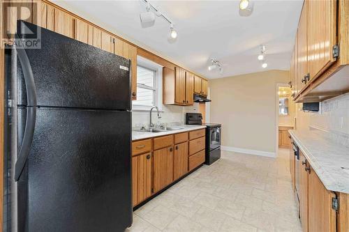 1796 Plank Road, Sarnia, ON - Indoor Photo Showing Kitchen With Double Sink