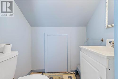 1796 Plank Road, Sarnia, ON - Indoor Photo Showing Bathroom