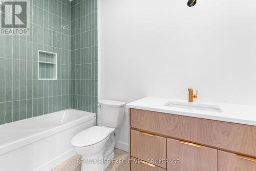 42 Owen Avenue, Gananoque, ON - Indoor Photo Showing Bathroom