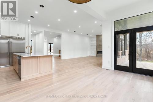 42 Owen Avenue, Gananoque, ON - Indoor Photo Showing Kitchen With Upgraded Kitchen