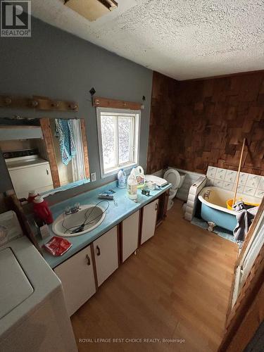 36 Russel Street N, Cobalt, ON - Indoor Photo Showing Kitchen