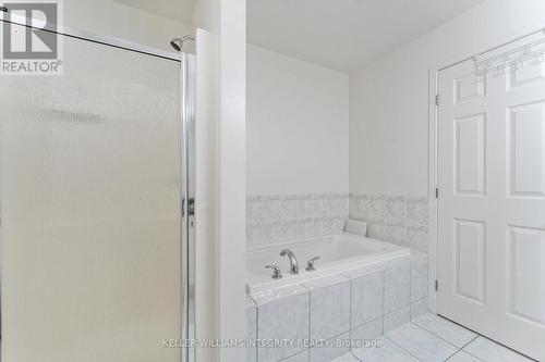 206 Macoun Circle, Ottawa, ON - Indoor Photo Showing Bathroom