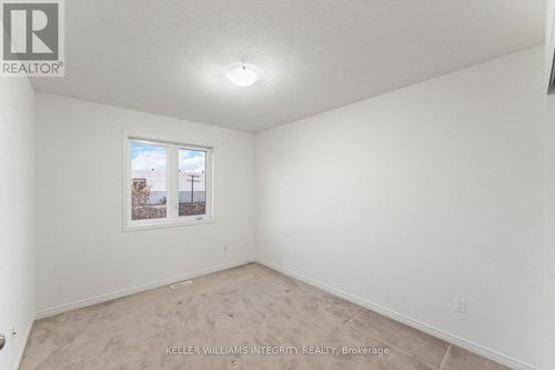 206 Macoun Circle, Ottawa, ON - Indoor Photo Showing Other Room