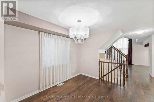 206 Macoun Circle, Ottawa, ON - Indoor Photo Showing Other Room