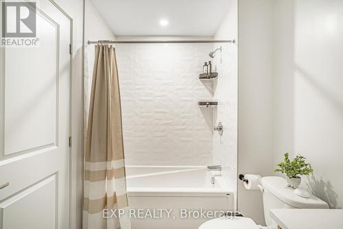 900 Duxbury Lane, Ottawa, ON - Indoor Photo Showing Bathroom