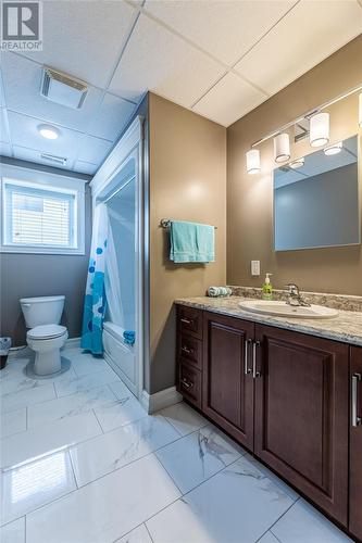 10 Ocean'S Edge, Portugal Cove, NL - Indoor Photo Showing Bathroom