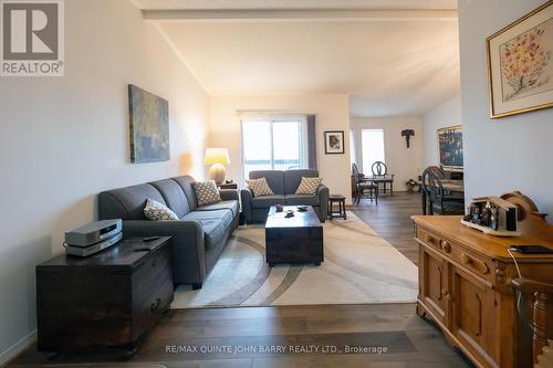 305 - 56 Tripp Boulevard, Quinte West, ON - Indoor Photo Showing Living Room